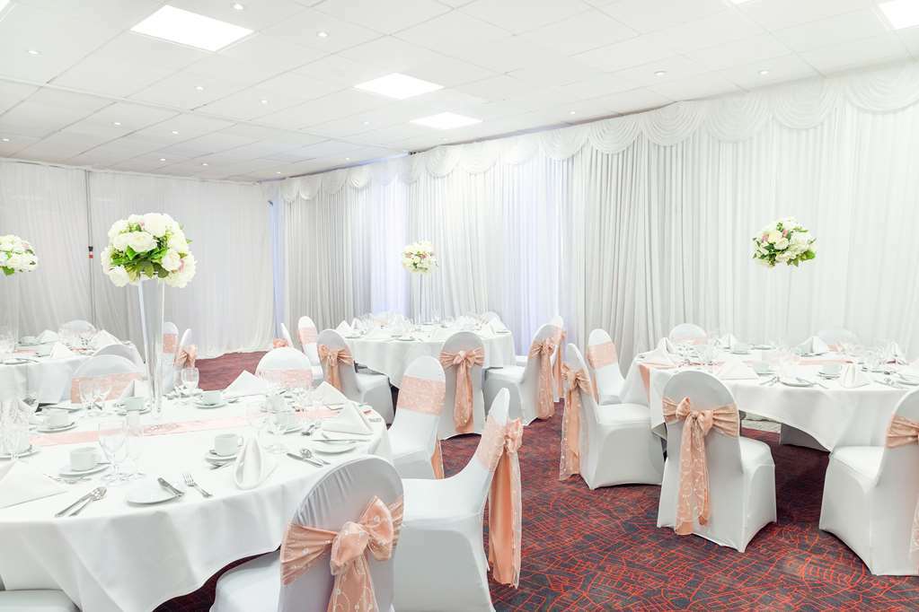 Northampton Town Centre Hotel By Accor Facilities photo